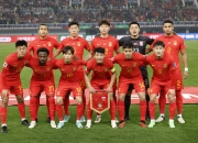 最新足球比赛即将开始，球队实力强劲