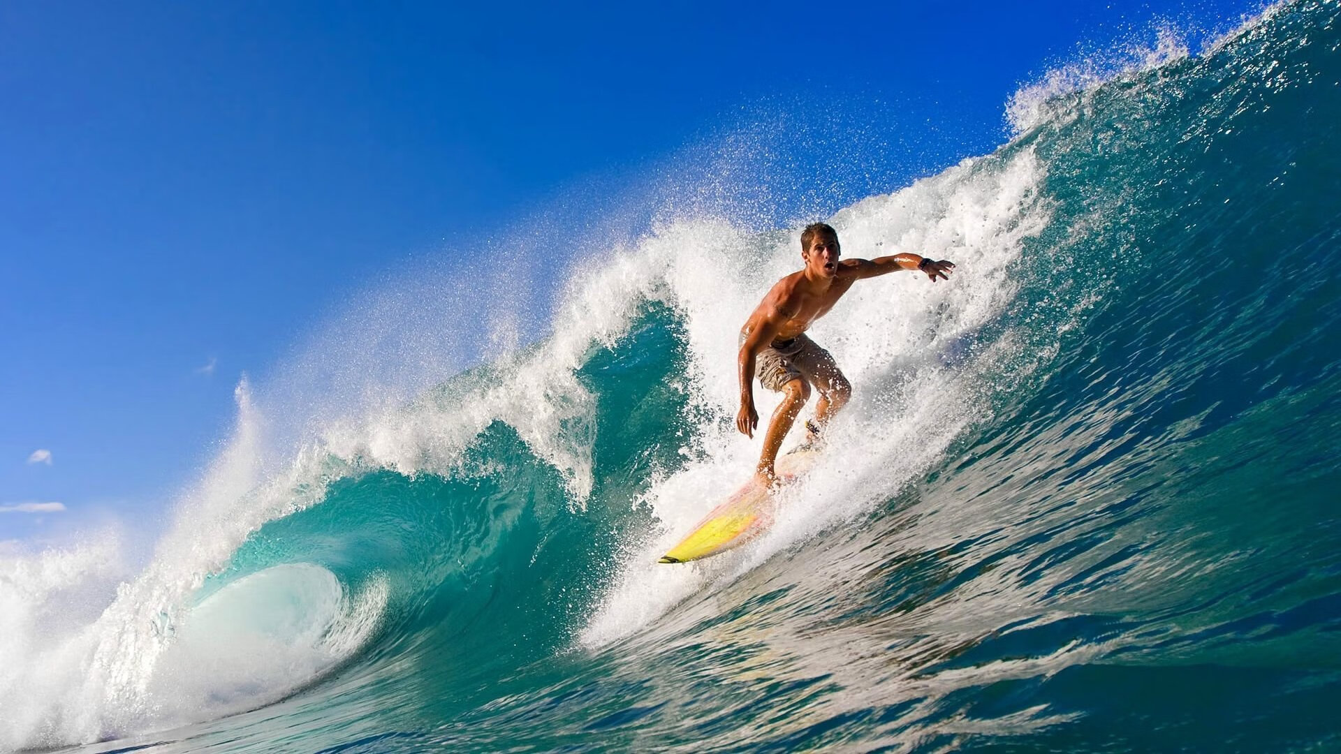 纳达尔回归赛场，回归赛场首场状态亮眼，皇家马德里观众沸腾！